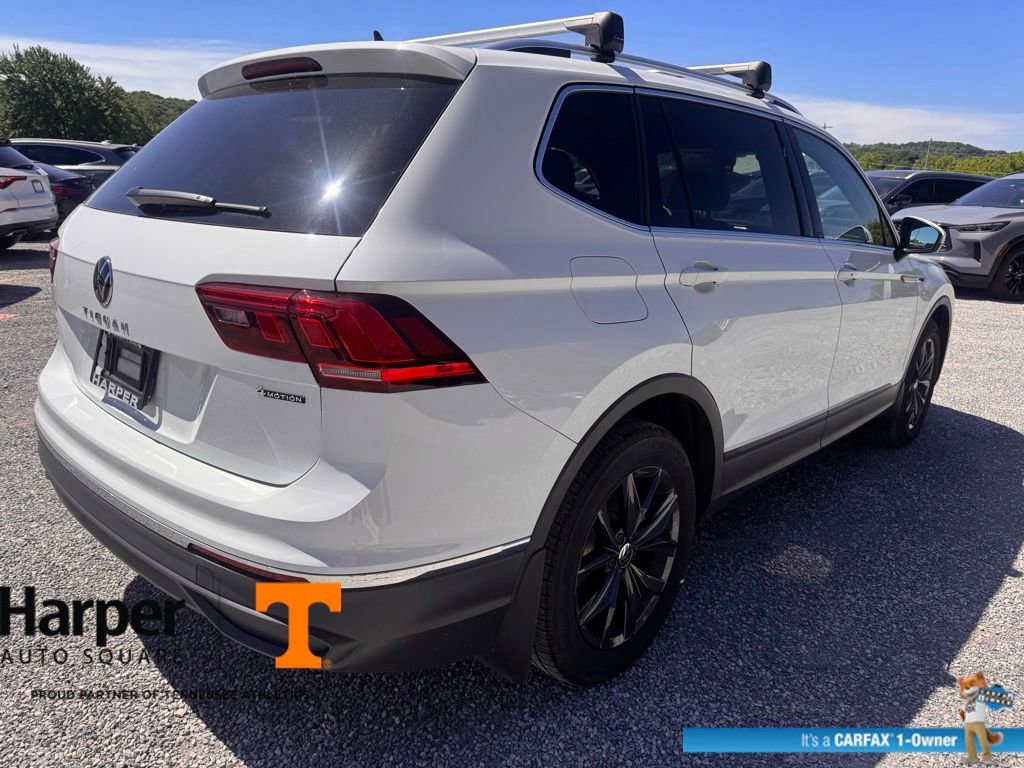 Used 2024 Volkswagen Tiguan SE w/ Panoramic Sunroof Package AWD/4WD image 5
