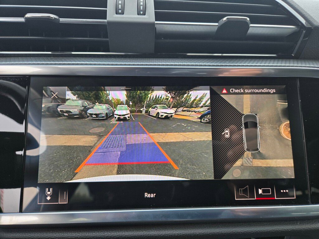 Used 2021 Audi Q3 2.0T Premium Plus w/ Premium Plus Package image 13