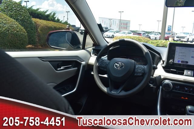 Used 2023 Toyota RAV4 XLE FWD image 26