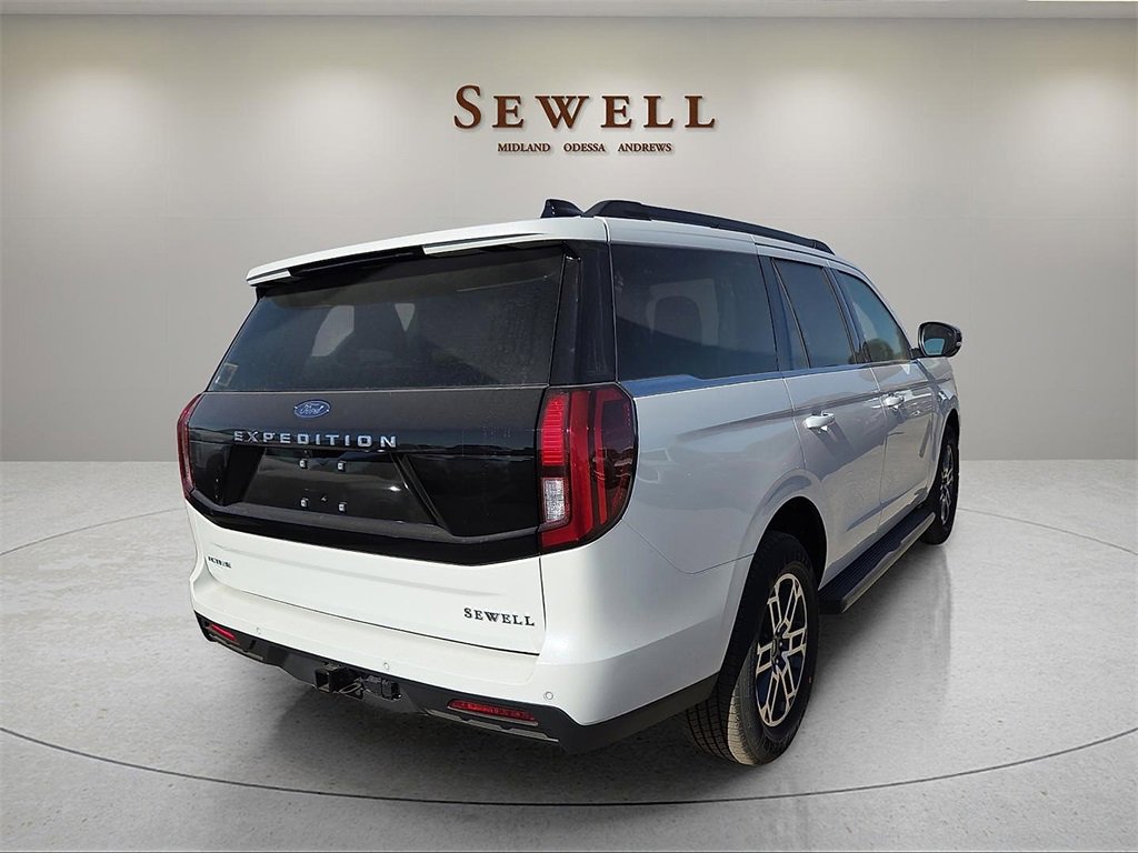 New 2025 Ford Expedition Active image 4