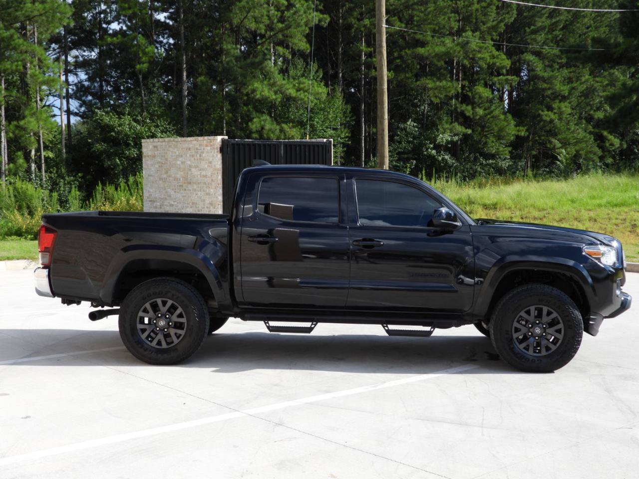 Used 2022 Toyota Tacoma SR5 RWD image 42