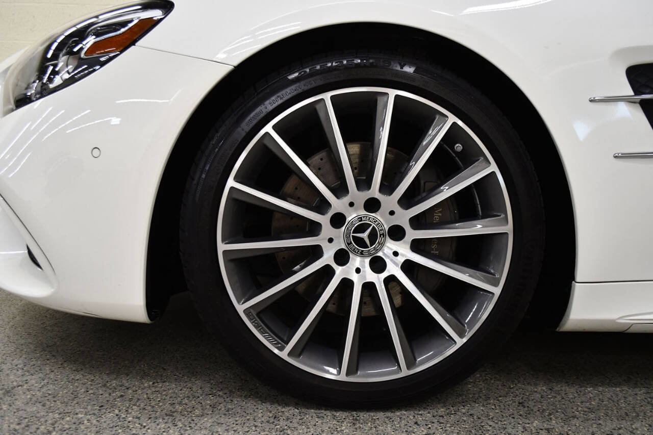 Used 2017 Mercedes-Benz SL 550 SL 550 2dr Convertible image 32