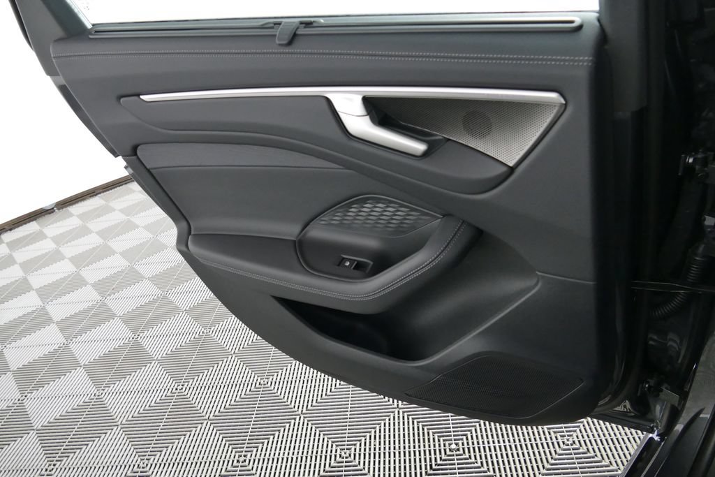 New 2026 Audi A6 Premium Plus AWD/4WD image 13