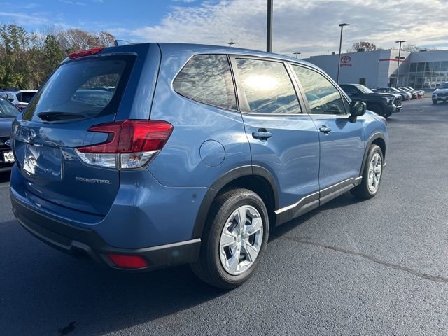 Used 2022 Subaru Forester Base image 4