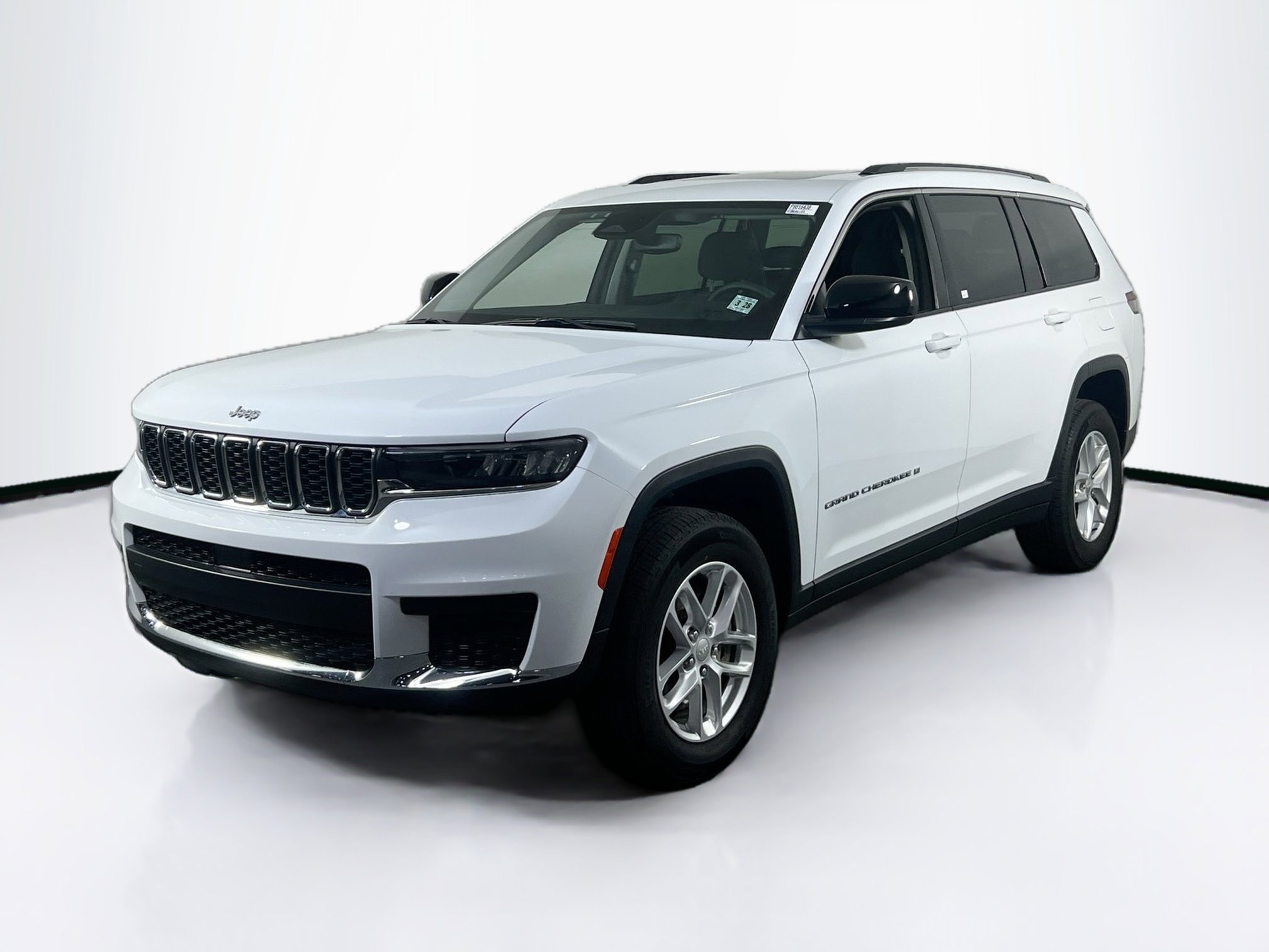Used 2023 Jeep Grand Cherokee L Laredo w/ Luxury Tech Group I AWD/4WD image 1