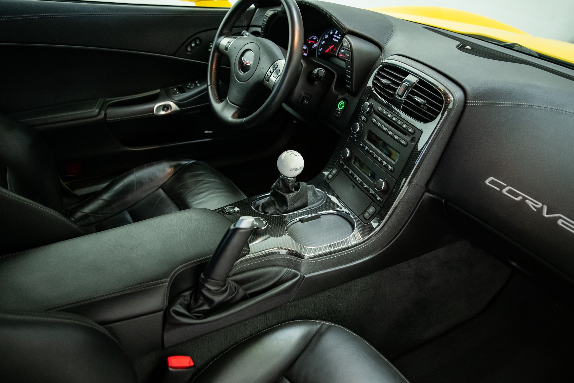 Used 2011 Chevrolet Corvette Z06 w/ Z07 Performance Package RWD image 32