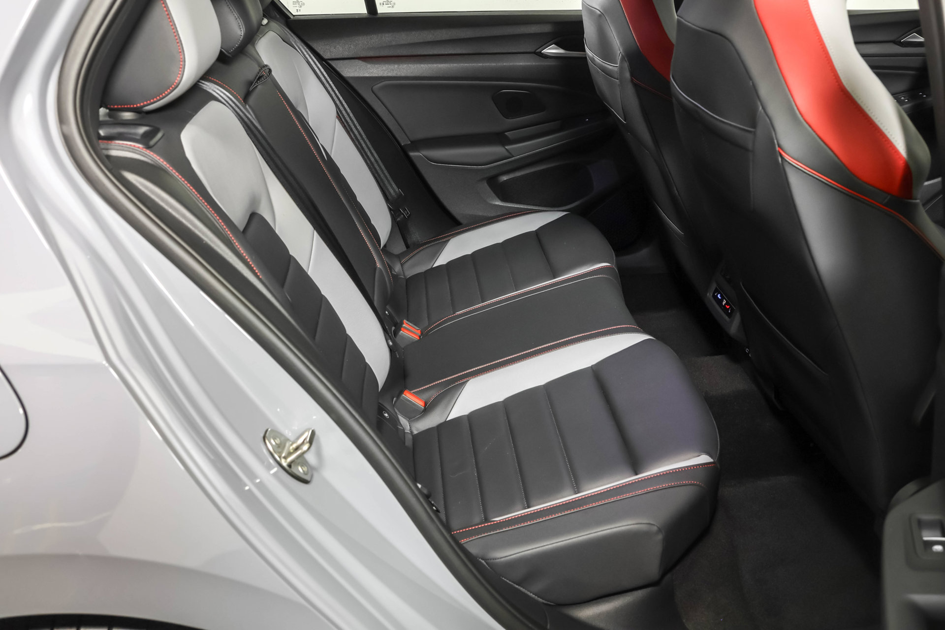Used 2024 Volkswagen GTI Autobahn FWD image 42