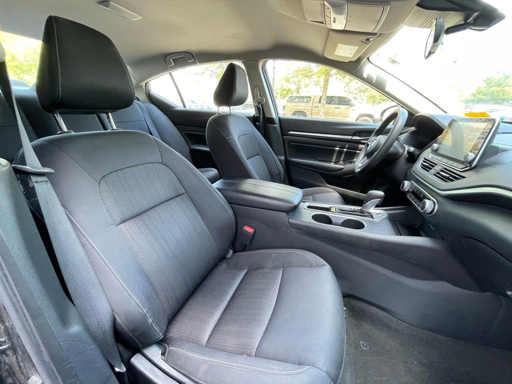 Used 2022 Nissan Altima 2.5 SV FWD image 30