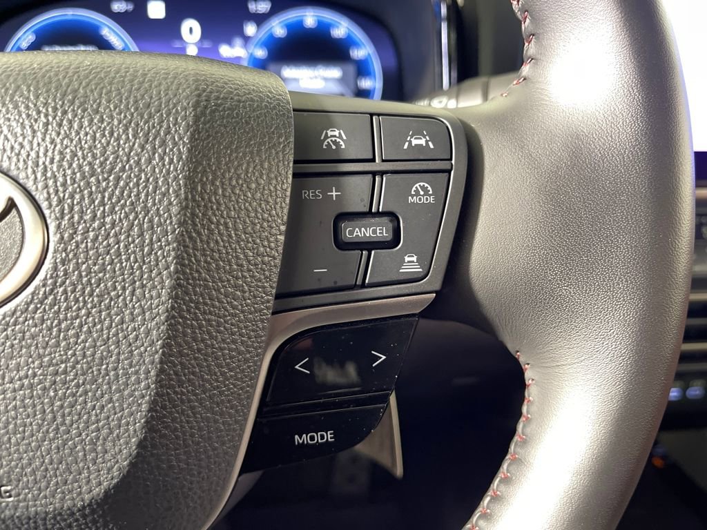 Used 2025 Toyota Camry XSE image 29