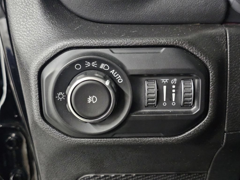 Used 2020 Jeep Wrangler Unlimited Rubicon w/ Quick Order Package 28Y Recon AWD/4WD image 40