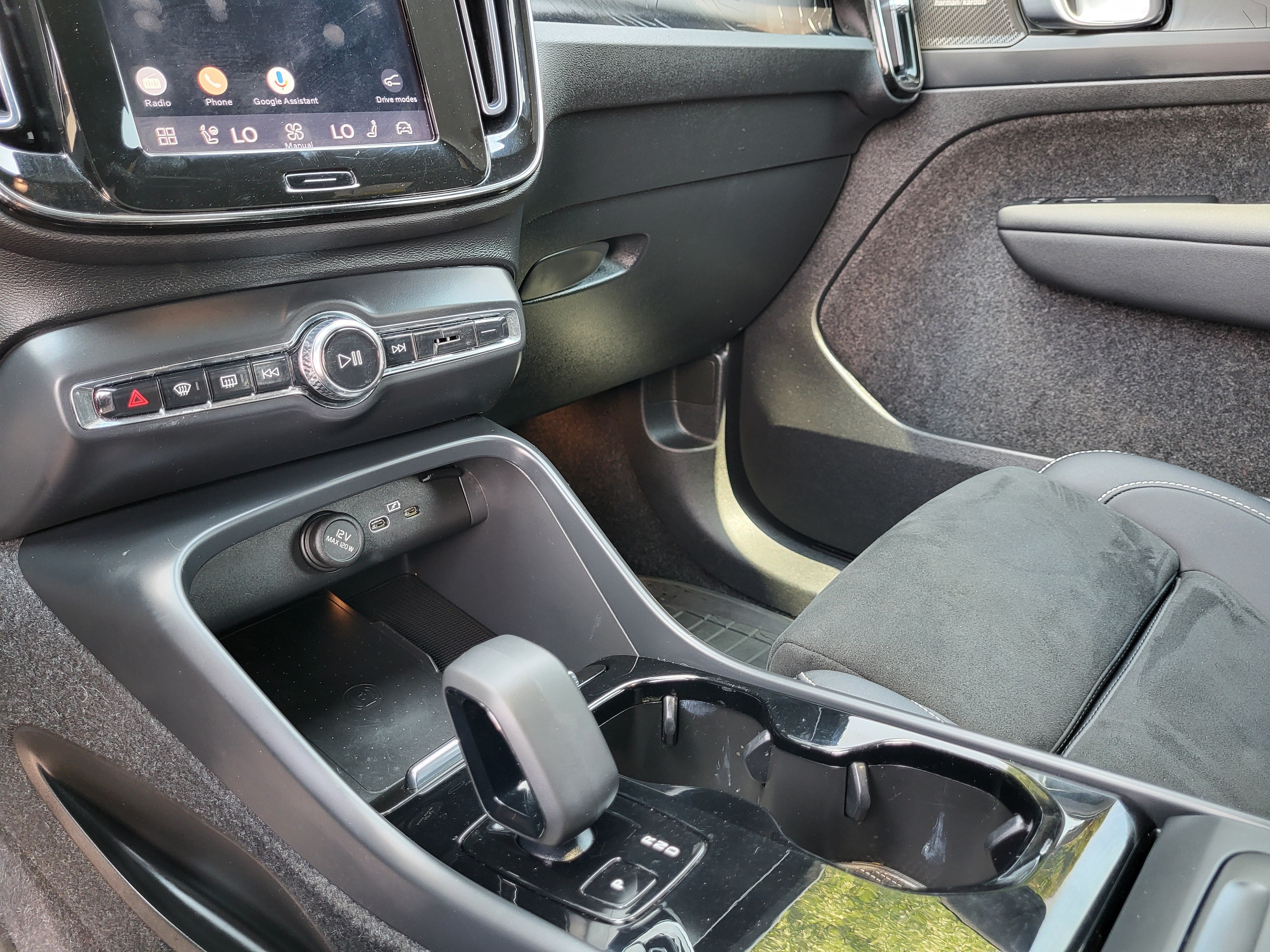 Certified 2023 Volvo XC40 Recharge Ultimate w/ Protection Package Premier AWD/4WD image 19