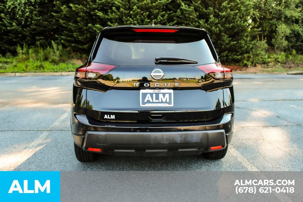Used 2025 Nissan Rogue SV FWD image 11