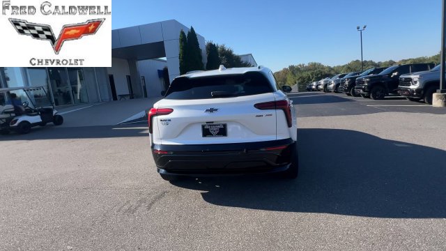 Used 2024 Chevrolet Blazer EV RS AWD/4WD image 2