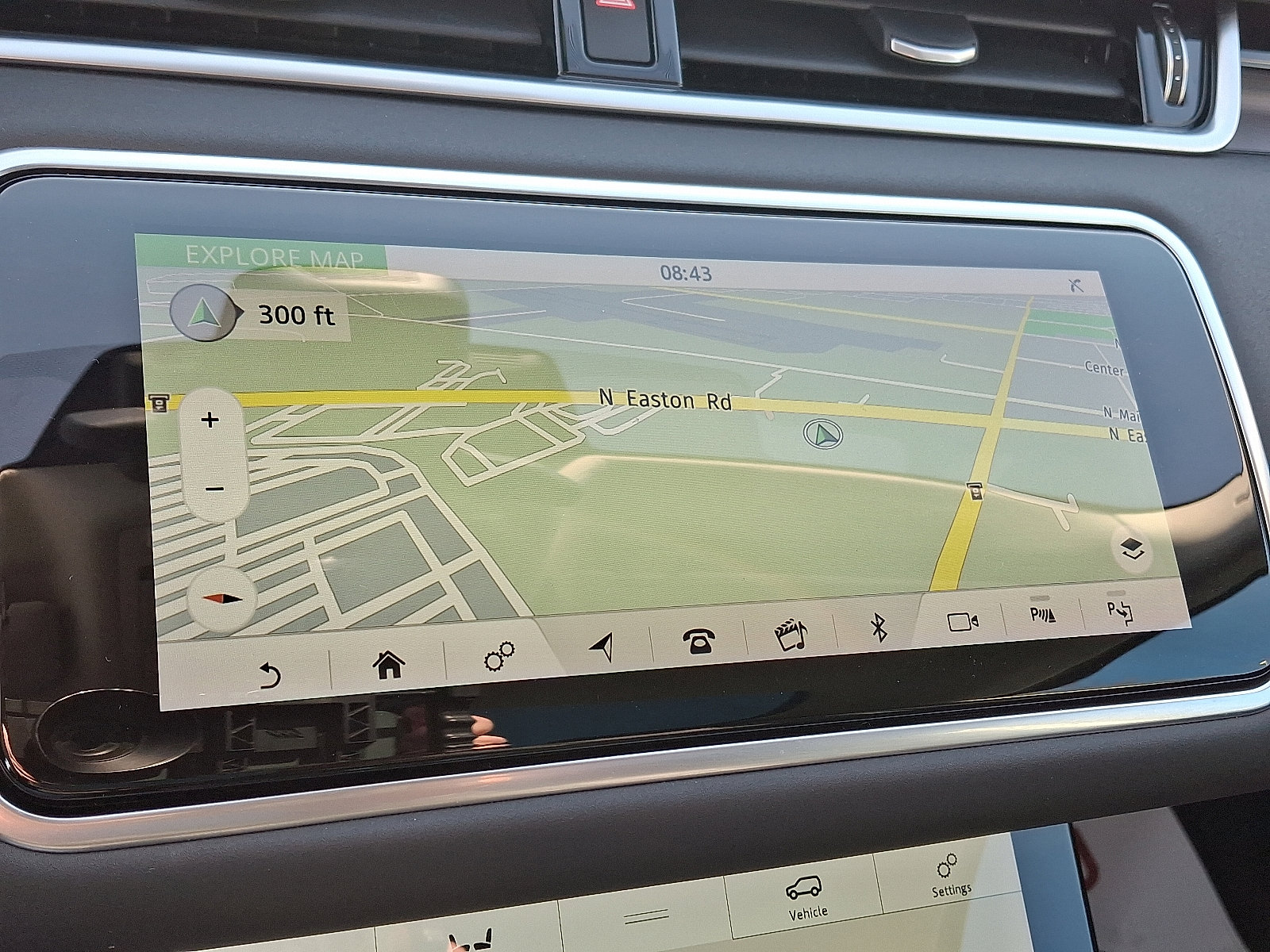 Used 2020 Land Rover Range Rover Evoque SE image 17