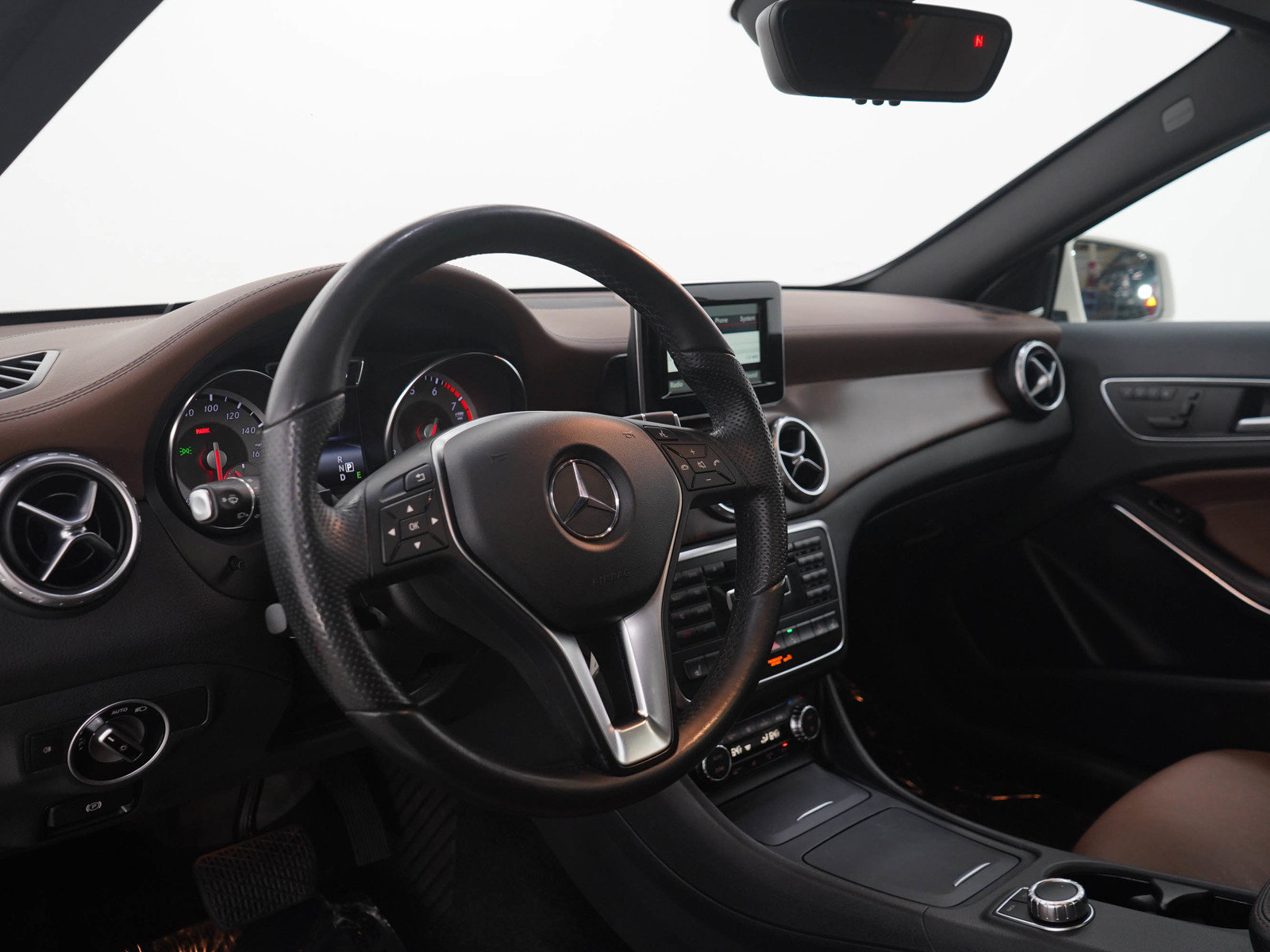 Used 2015 Mercedes-Benz GLA 250 4MATIC image 22