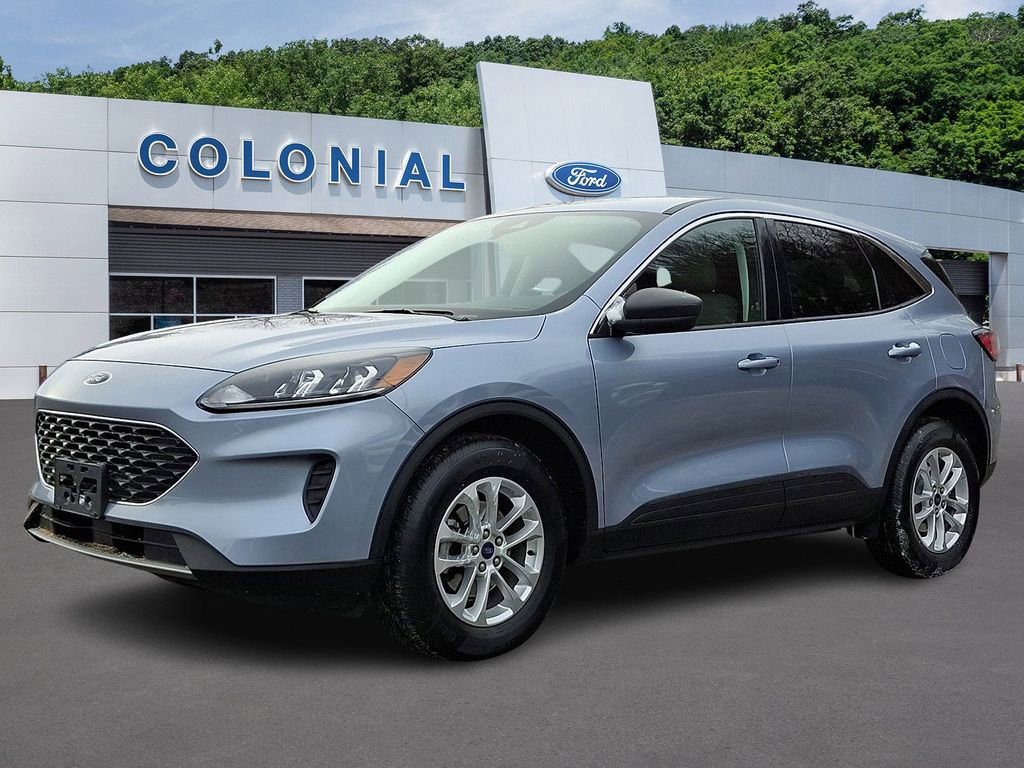 Used 2022 Ford Escape SE w/ Cold Weather Package image 3