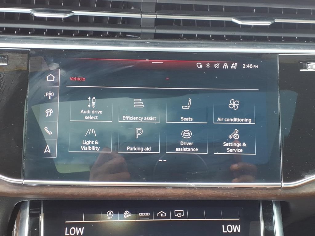 Used 2024 Audi Q8 Premium Plus AWD/4WD image 9