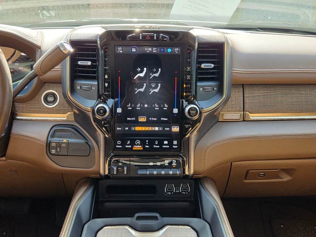 Used 2024 RAM 3500 Limited w/ Towing Technology Group image 12