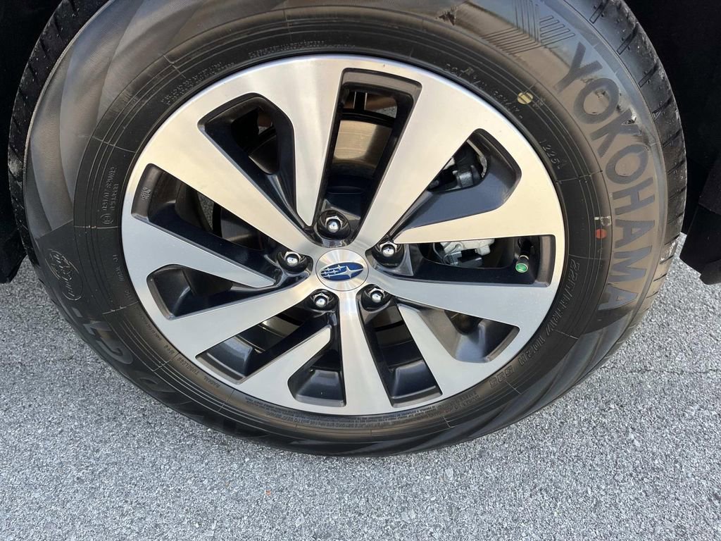 Certified 2025 Subaru Outback Premium w/ Popular Package #1A AWD/4WD image 11