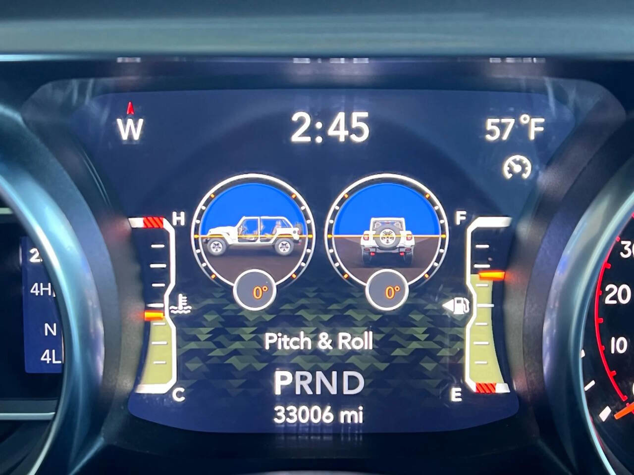 Used 2020 Jeep Wrangler Unlimited Sahara w/ Uconnect 4C Nav & Sound Group AWD/4WD image 31