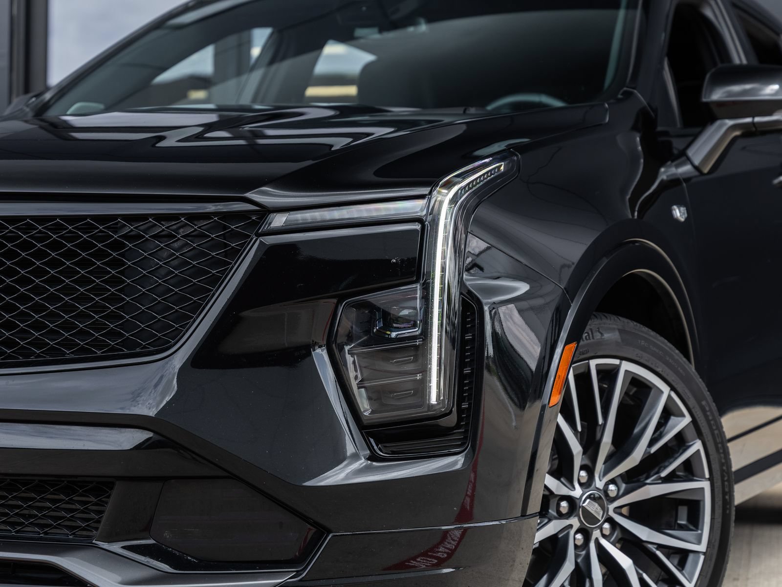 Used 2024 Cadillac XT4 Sport FWD image 14