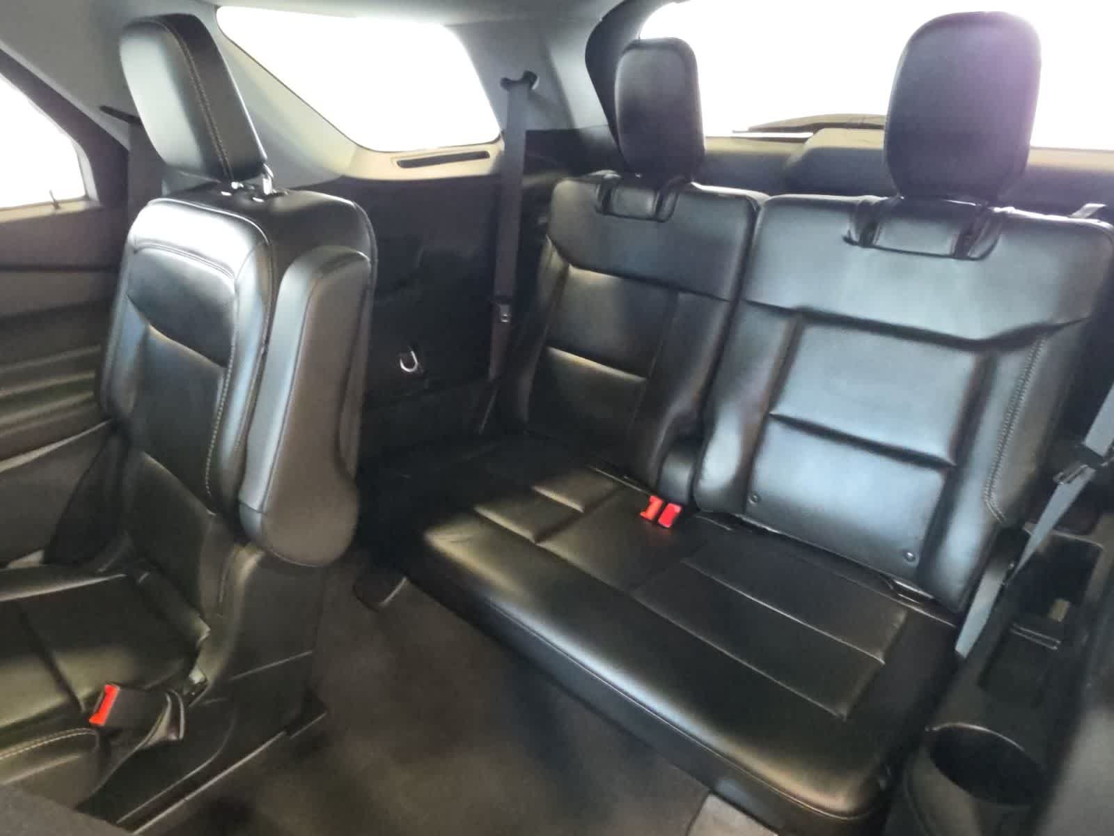Used 2023 Ford Explorer XLT w/ Equipment Group 202A AWD/4WD image 34