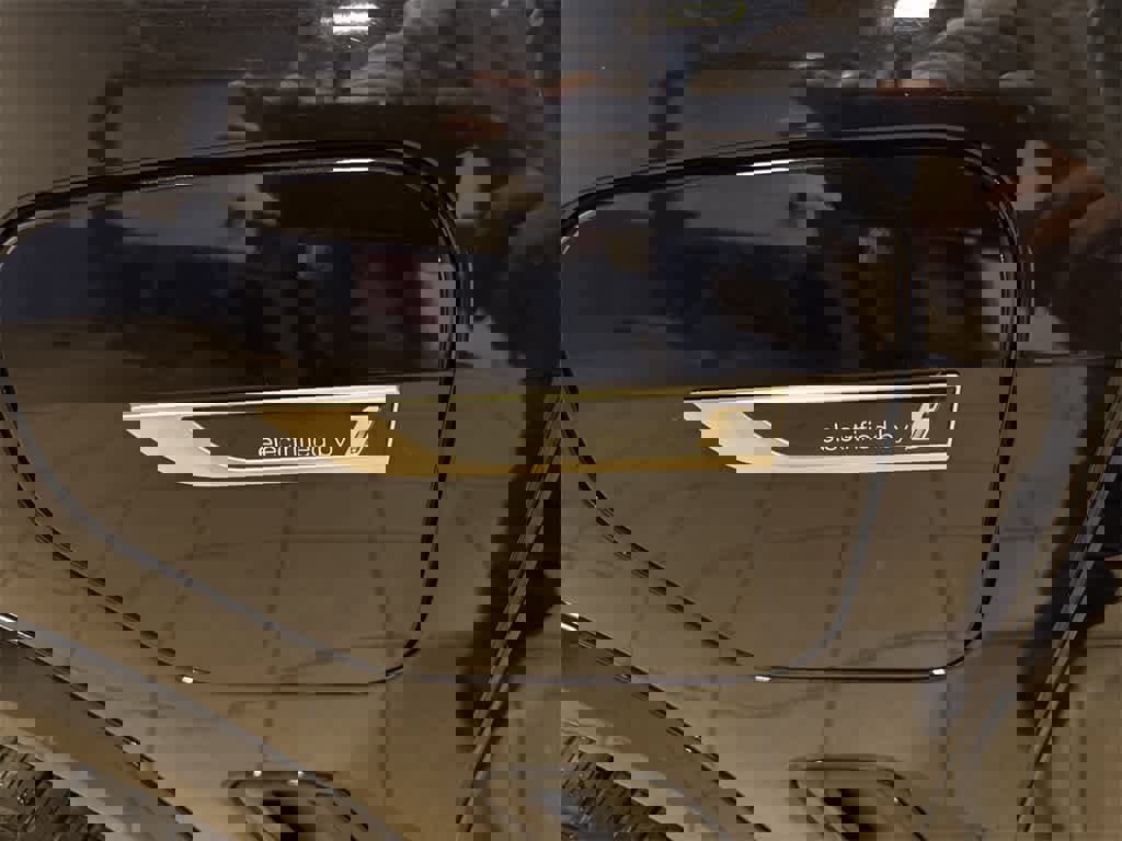 Used 2022 BMW X5 xDrive45e w/ M Sport Package image 27