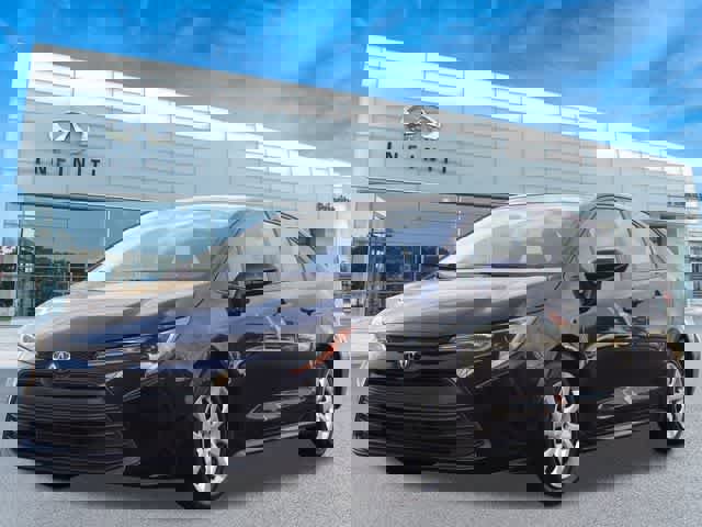 Used 2023 Toyota Corolla LE image 1
