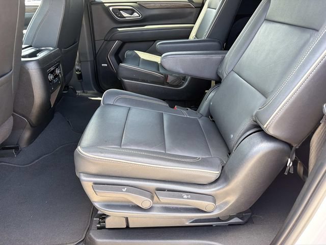 Used 2023 Chevrolet Suburban Premier RWD image 17