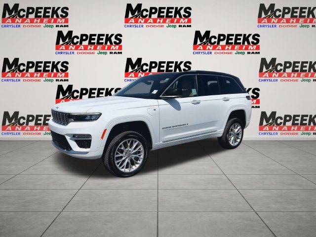 Used 2022 Jeep Grand Cherokee Summit w/ Luxury Tech Group V AWD/4WD image 4