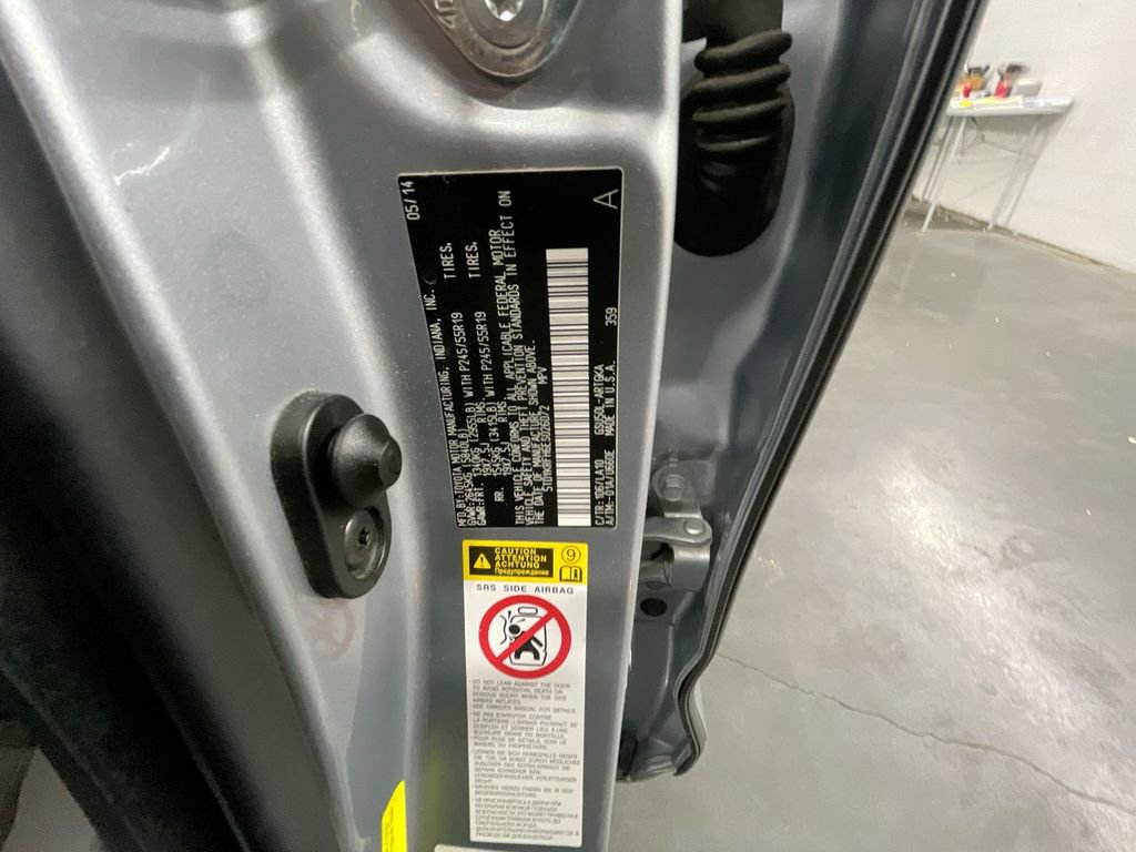 Used 2014 Toyota Highlander Limited Platinum image 32