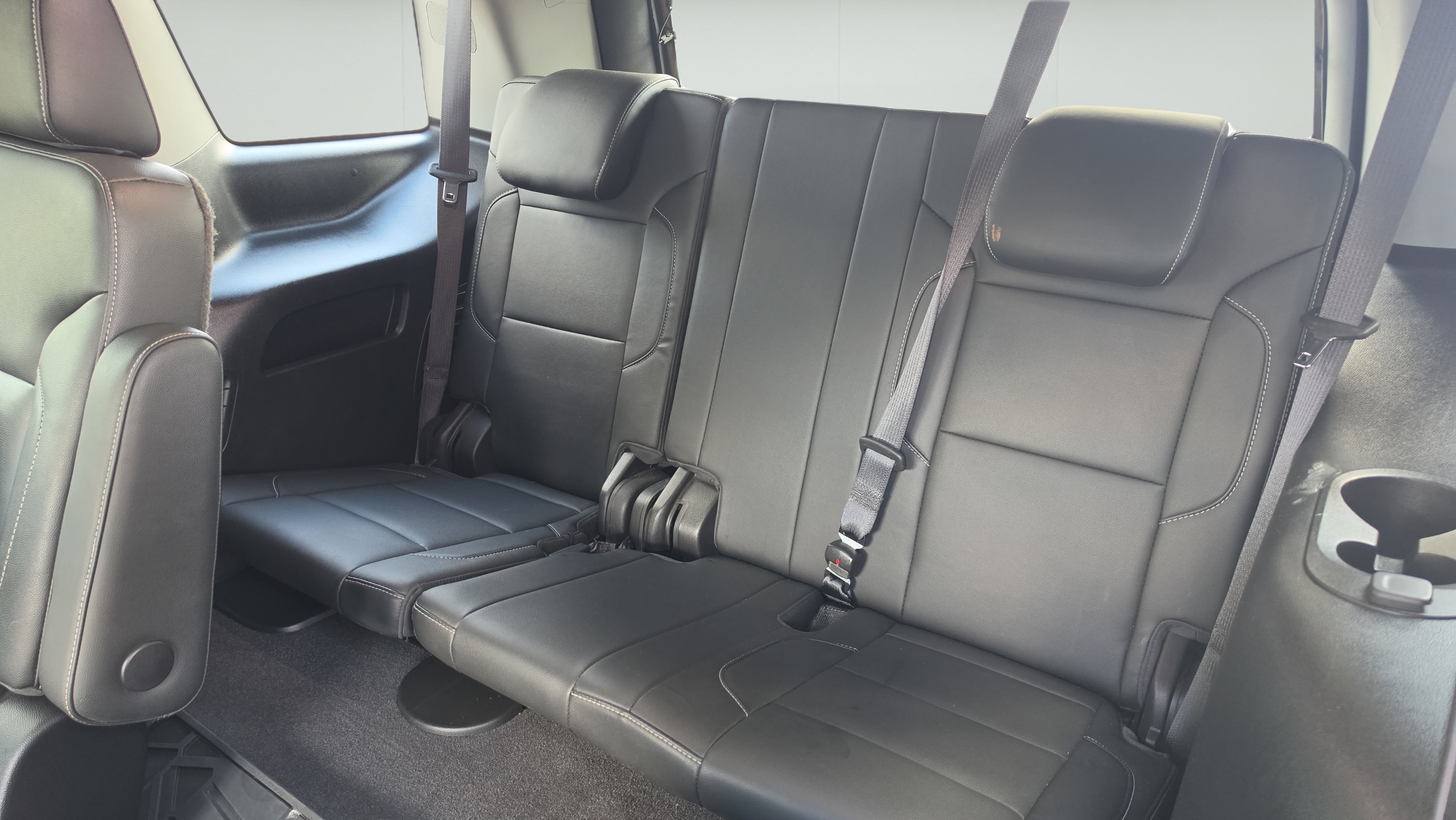 Used 2020 Chevrolet Tahoe LT w/ Luxury Package AWD/4WD image 21