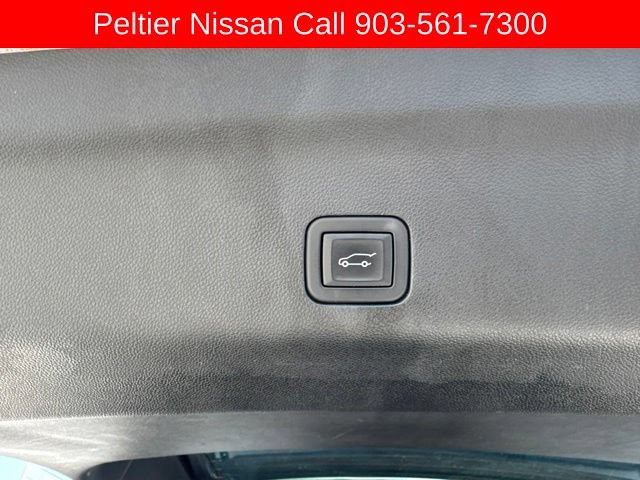 Used 2024 Chevrolet Suburban Premier RWD image 26