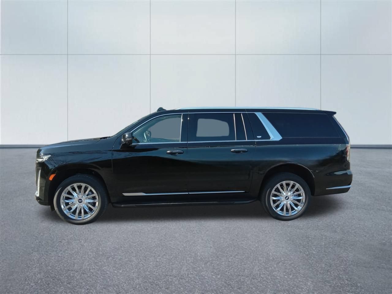 Certified 2024 Cadillac Escalade ESV Premium Luxury AWD/4WD image 2