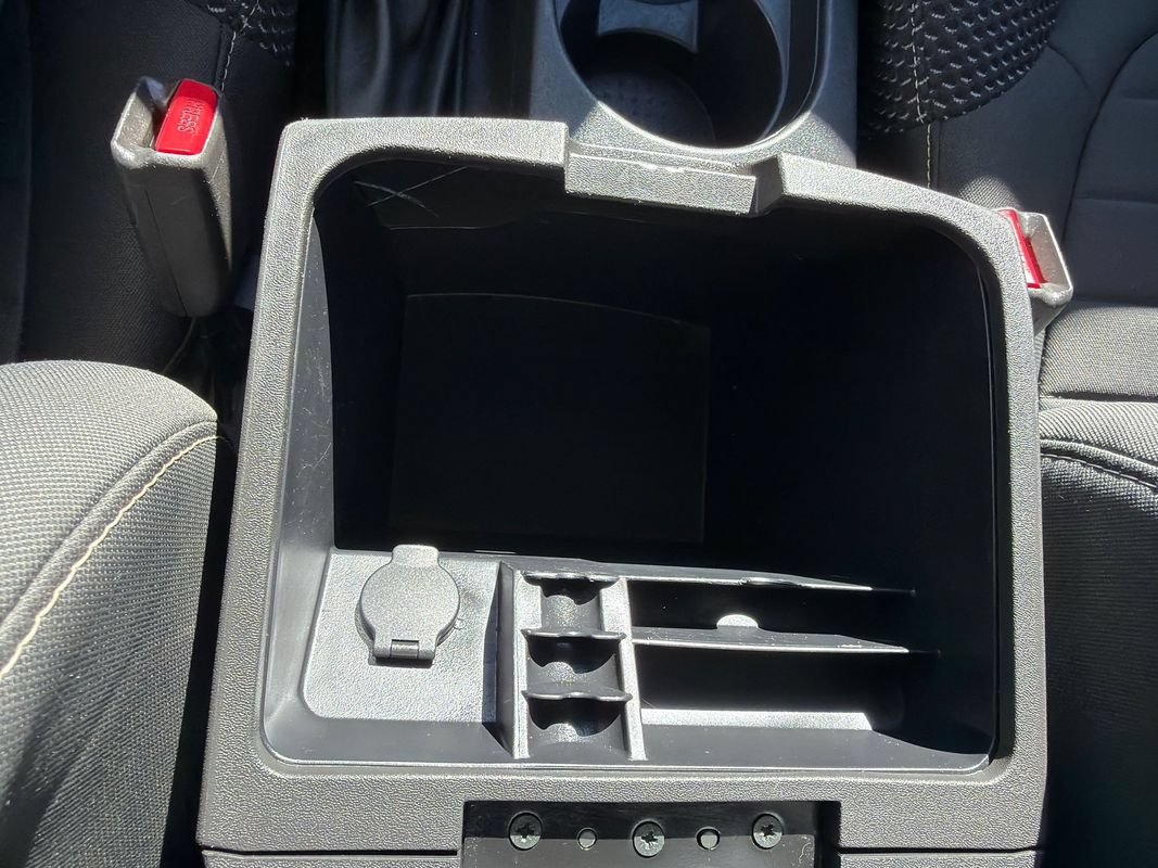 Used 2018 Nissan Frontier PRO-4X AWD/4WD image 27