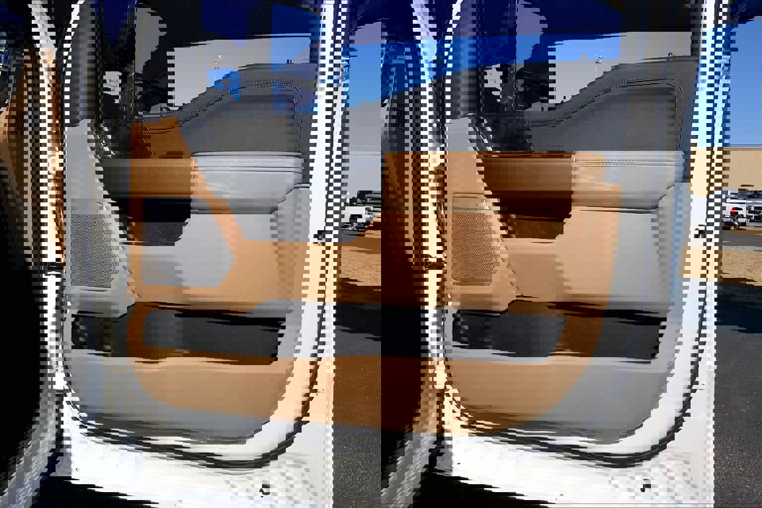 Used 2025 Ford F350 Lariat image 23