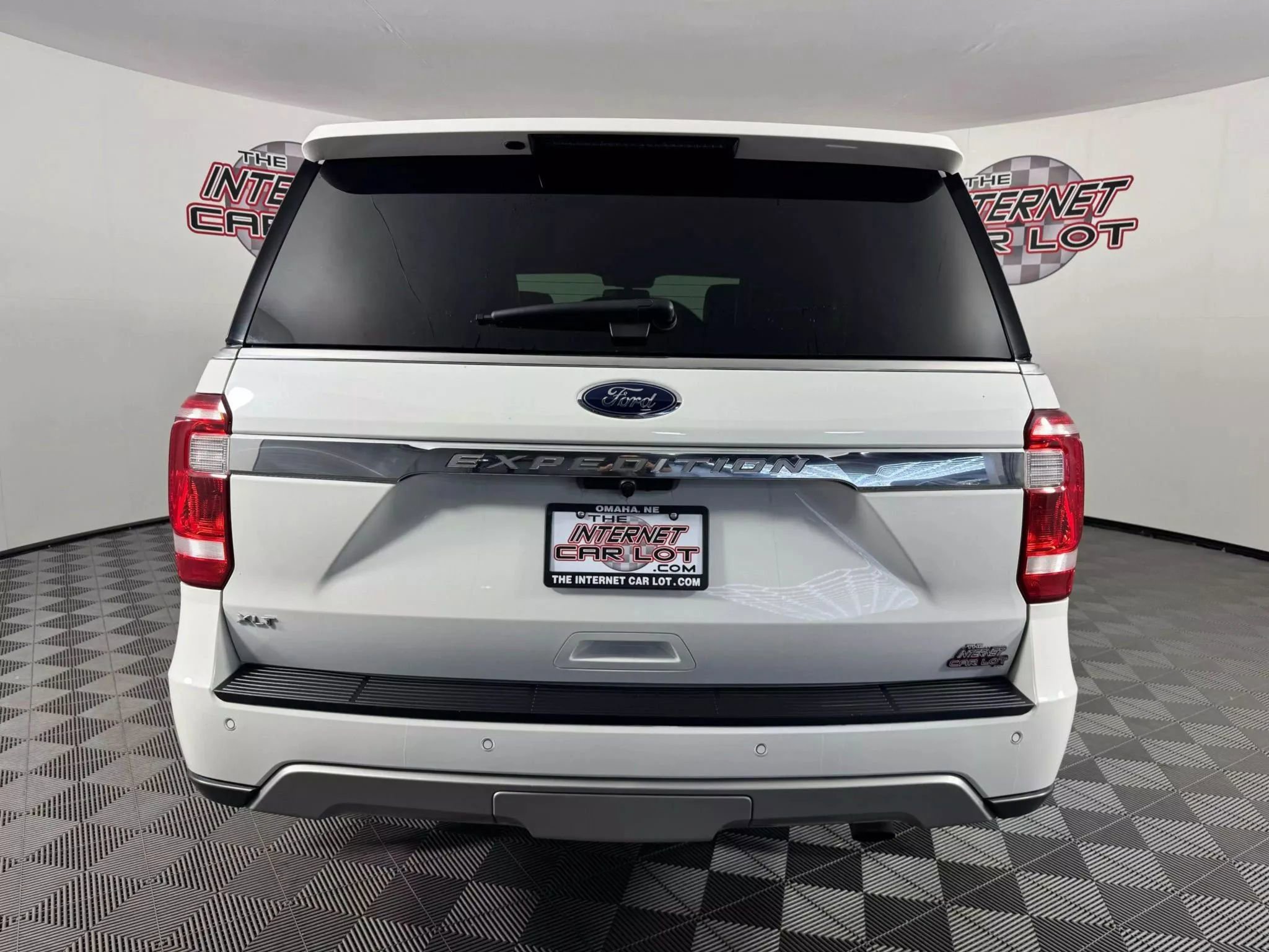 Used 2021 Ford Expedition XLT w/ Equipment Group 202A image 6