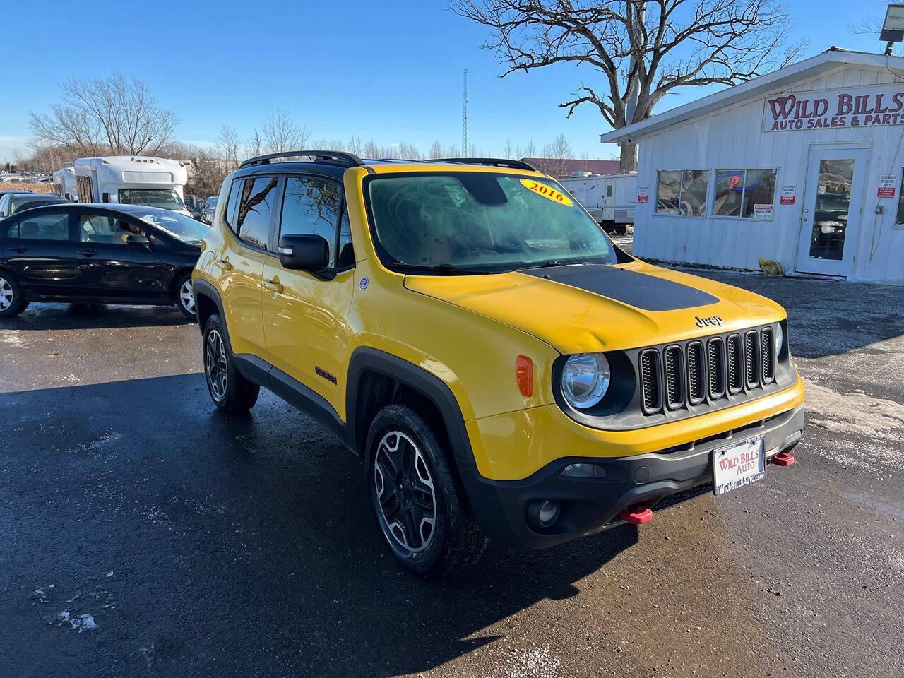Used 2017 Jeep Renegade Trailhawk image 3