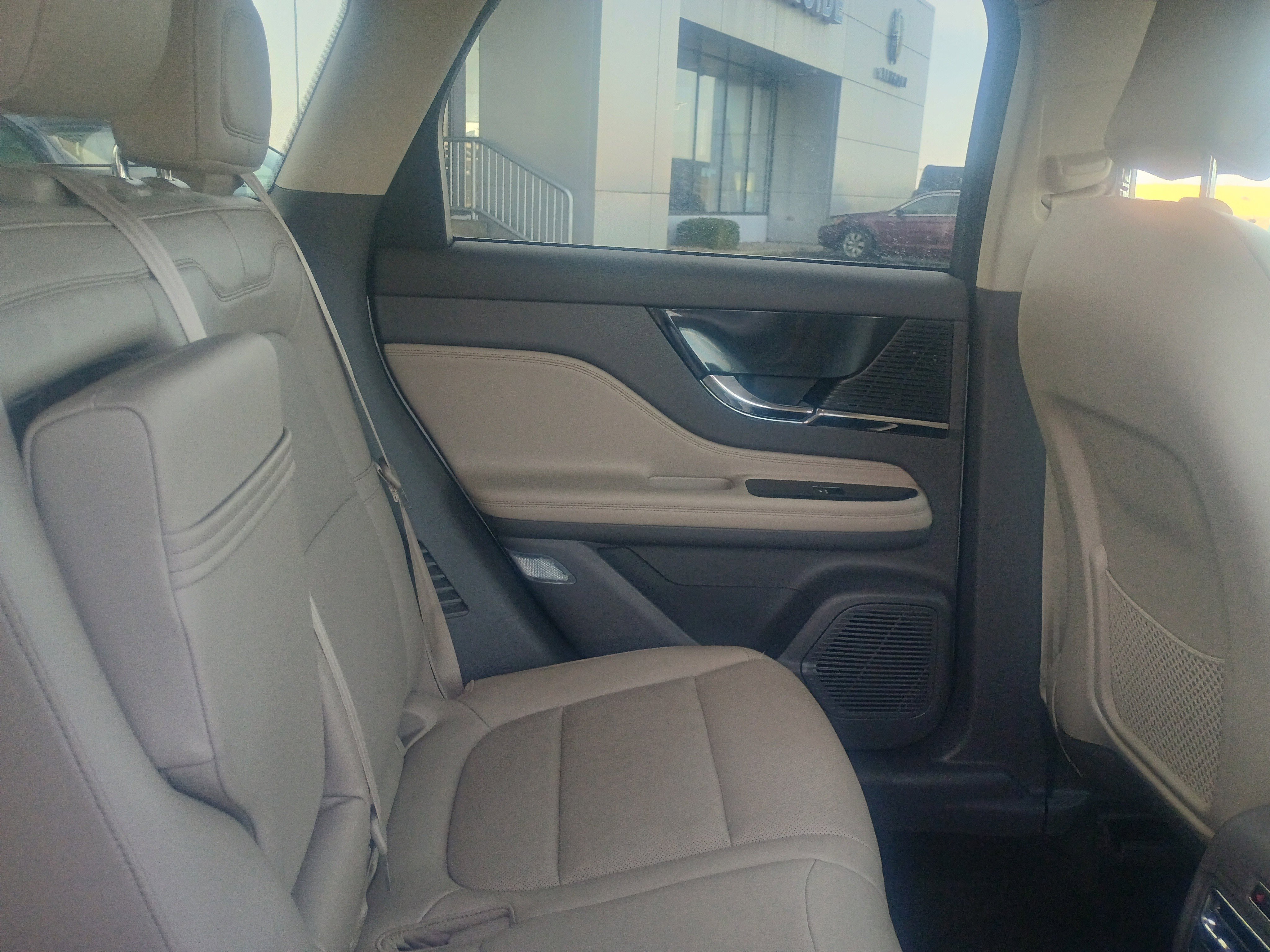 Used 2022 Lincoln Corsair AWD w/ Equipment Group 101A image 14