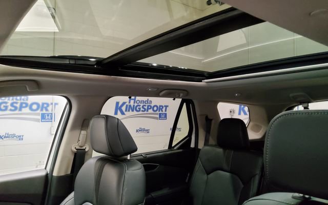 Used 2025 Honda Pilot Touring image 36