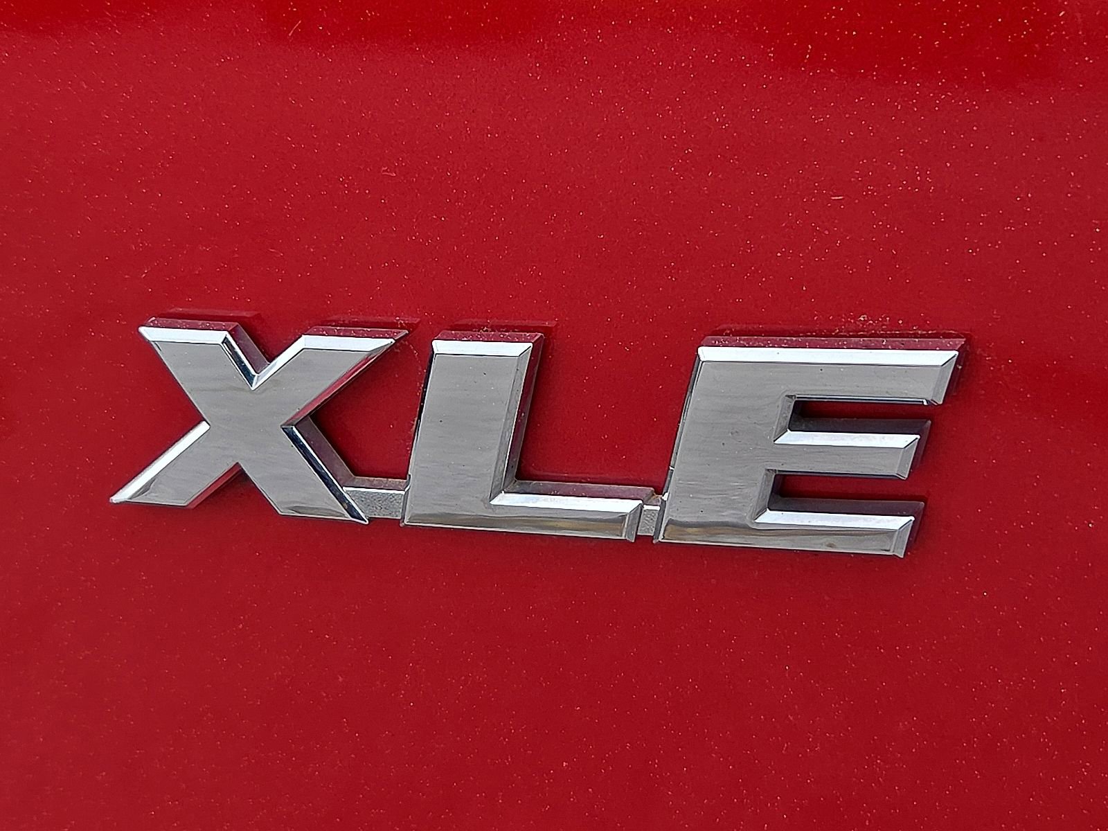 Used 2017 Toyota RAV4 XLE image 9