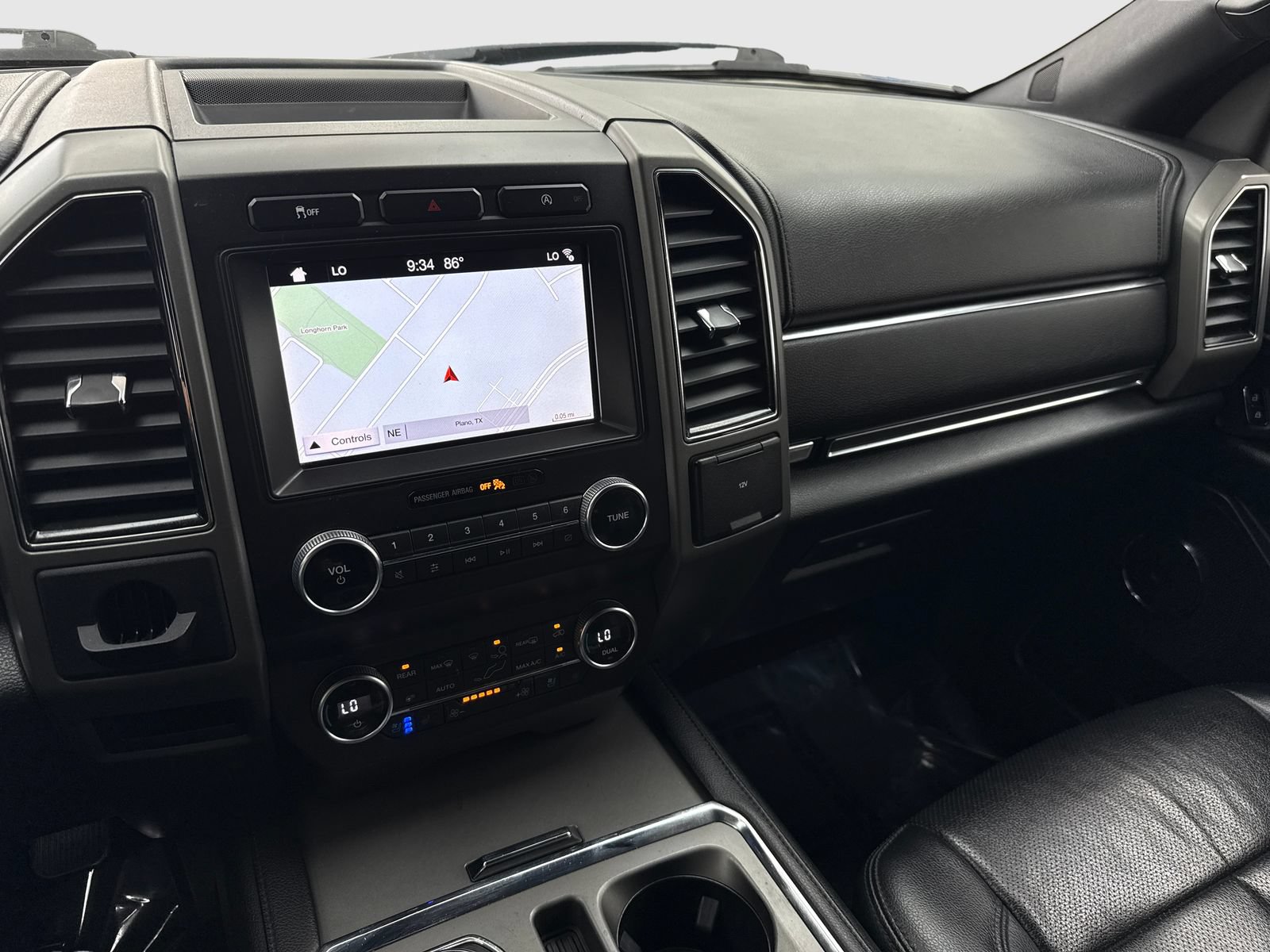 Used 2019 Ford Expedition XLT w/ Equipment Group 202A RWD image 24