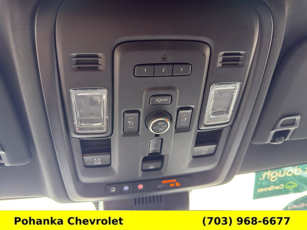 Used 2024 Chevrolet Tahoe Premier AWD/4WD image 17