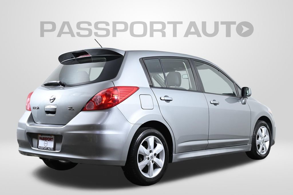 Used 2012 Nissan Versa Hatchback w/ SL Navigation Pkg FWD image 10