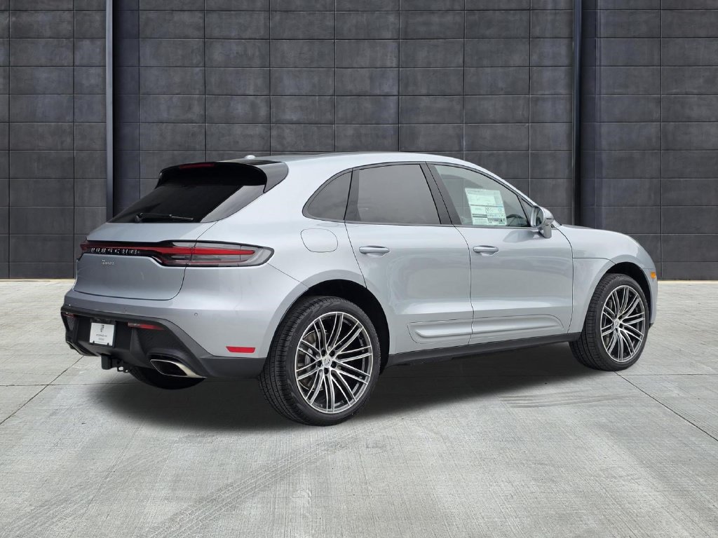 New 2026 Porsche Macan AWD/4WD image 8