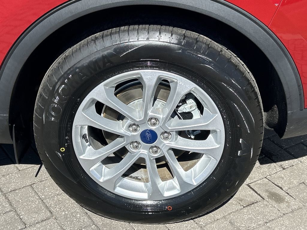 Used 2022 Ford Escape SE w/ Cold Weather Package image 26