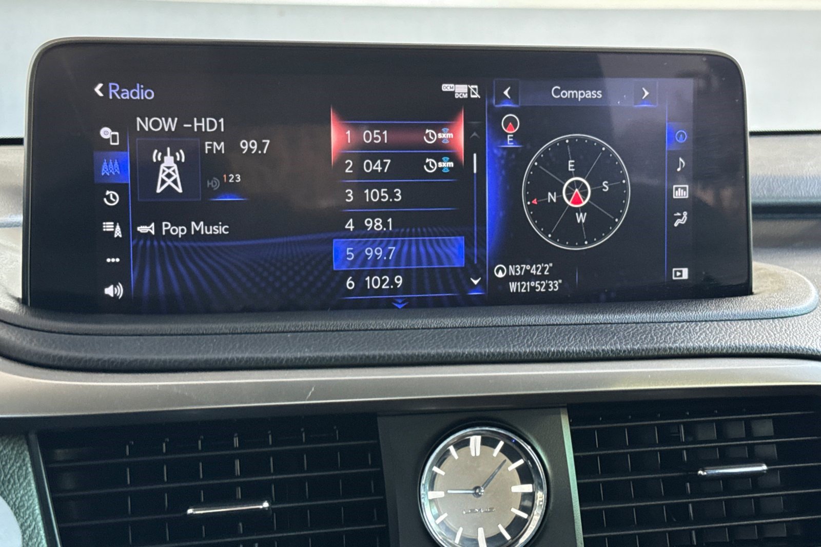Certified 2021 Lexus RX 450h AWD w/ Premium Package image 24