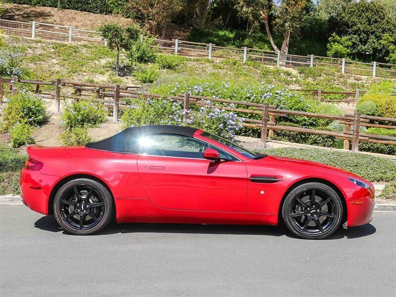 Used 2008 Aston Martin V8 Vantage Roadster RWD image 14