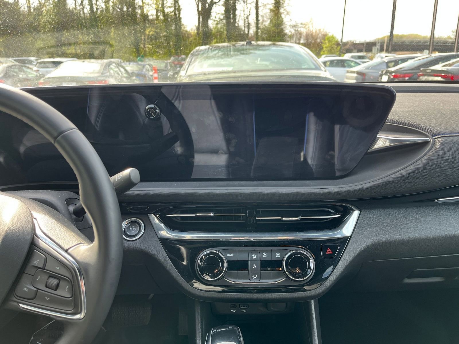 Used 2025 Buick Envista Sport Touring image 17