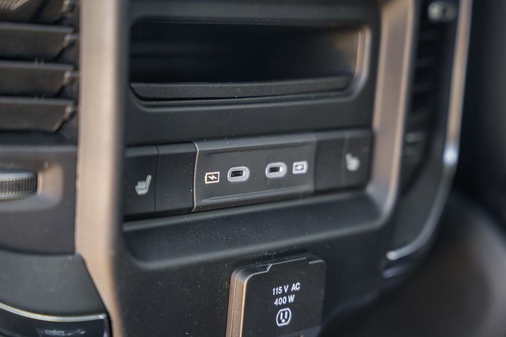 New 2026 RAM 1500 Laramie AWD/4WD image 37